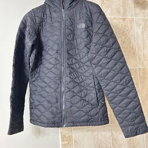 The North Face ThermoBall Quilted Hooded Jacket Black